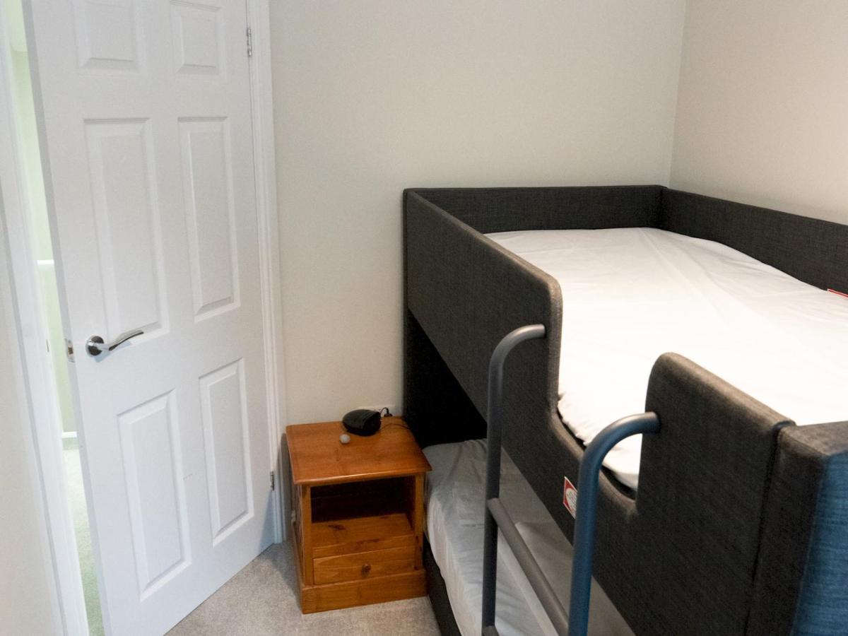 Townhouse In The Heart Of Poole With Beach Hut Apartment Екстериор снимка